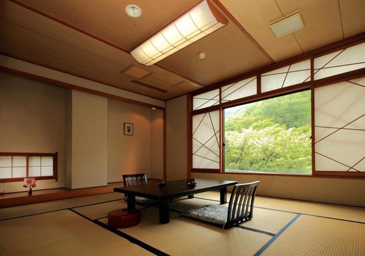 Hotel Ikaho Syusuien Shibukawa Esterno foto